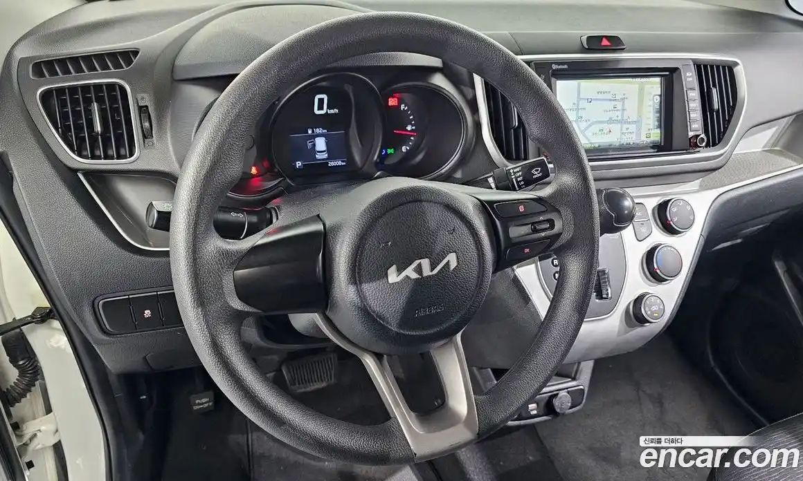 Kia Ray 2022 1.0 автомат (гидро), фото 21
