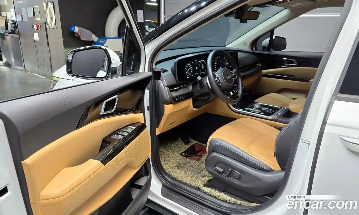 Kia Carnival 2023 3.5 автомат (гидро), фото 13