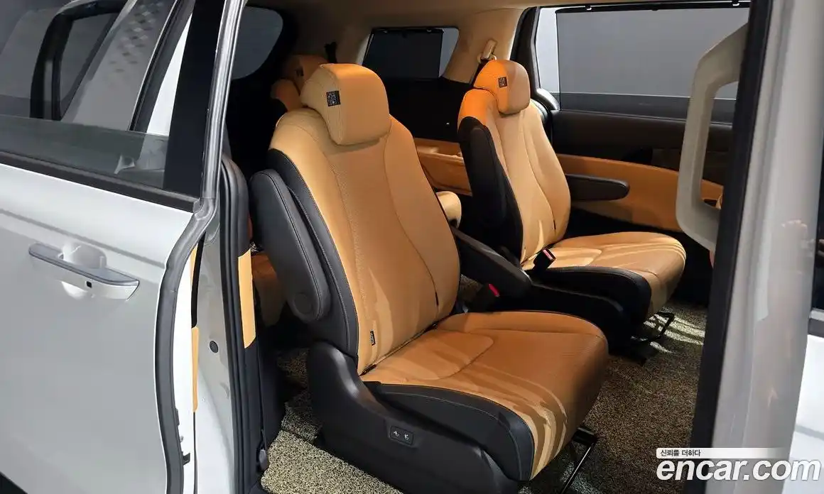 Kia Carnival 2023 3.5 автомат (гидро), фото 17
