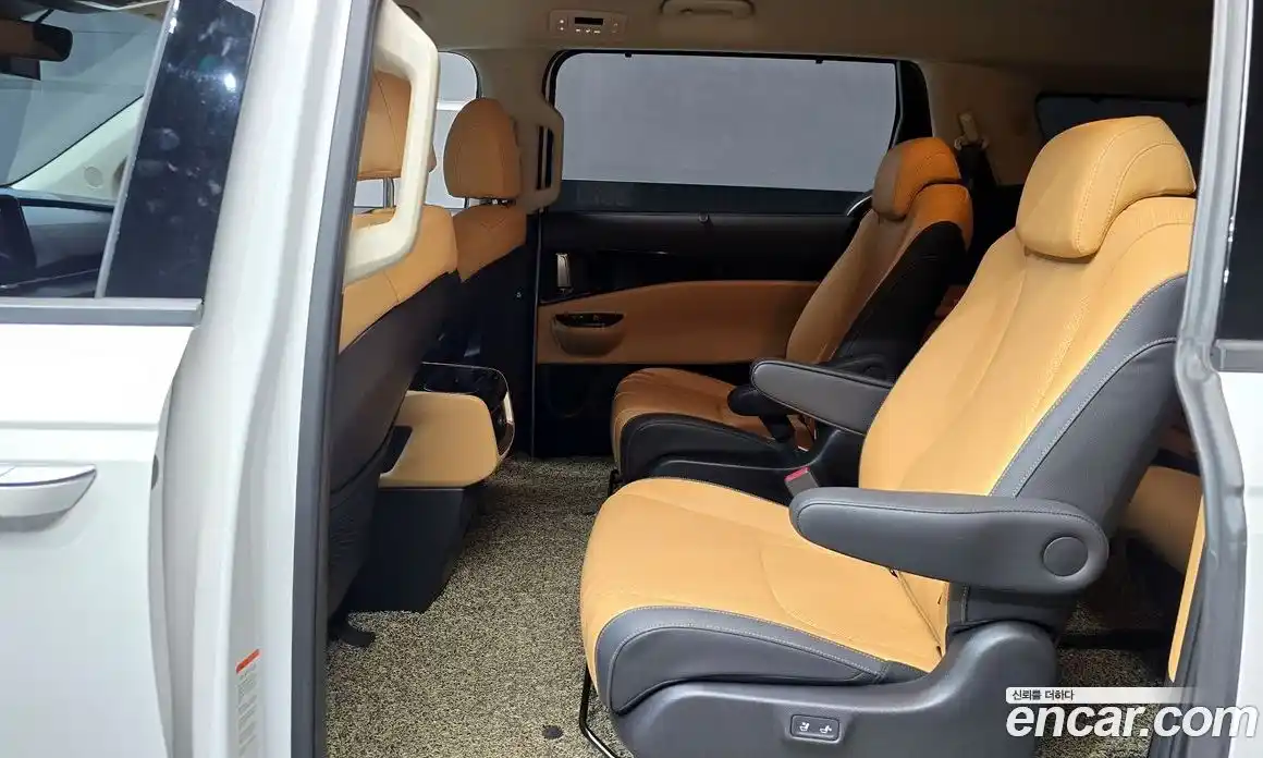 Kia Carnival 2023 3.5 автомат (гидро), фото 18