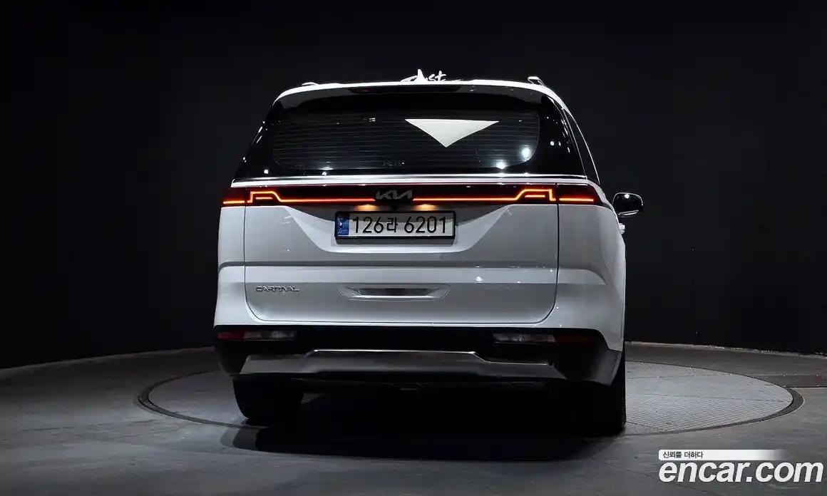 Kia Carnival 2023 3.5 автомат (гидро), фото 4