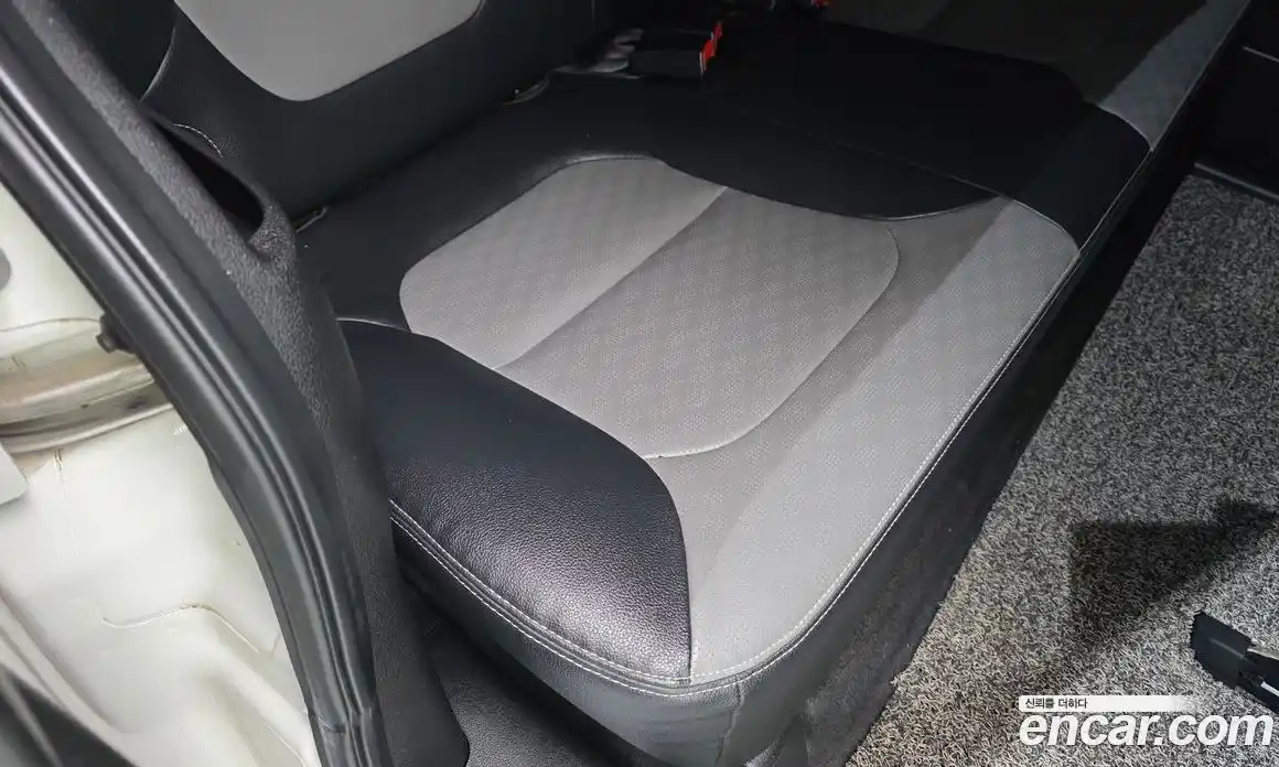 Kia Ray 2018 1.0 автомат (гидро), фото 16