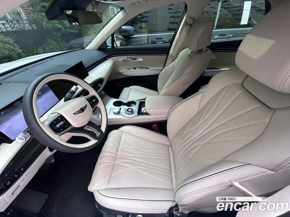 Genesis GV70 2026 2.5 автомат (гидро), фото 8