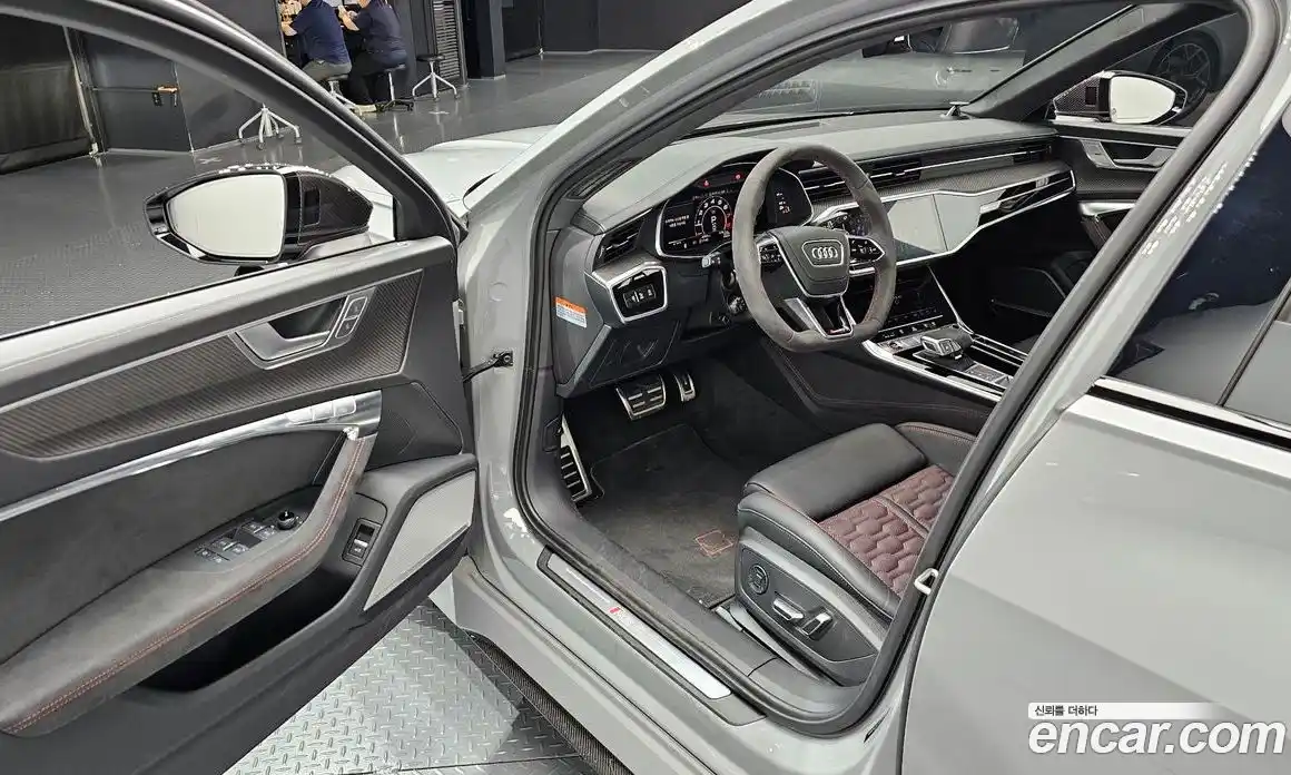 Audi RS6 2025 4.0 автомат (гидро), фото 13