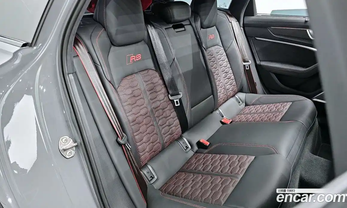Audi RS6 2025 4.0 автомат (гидро), фото 17
