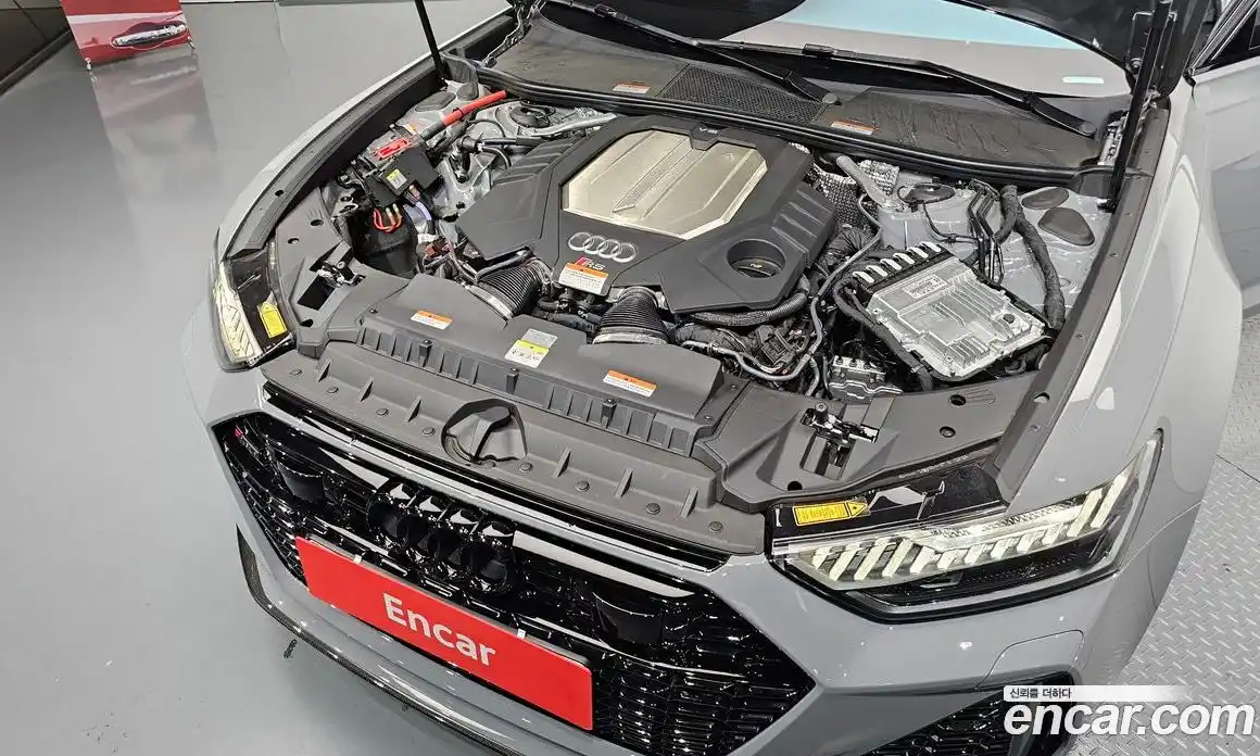 Audi RS6 2025 4.0 автомат (гидро), фото 6