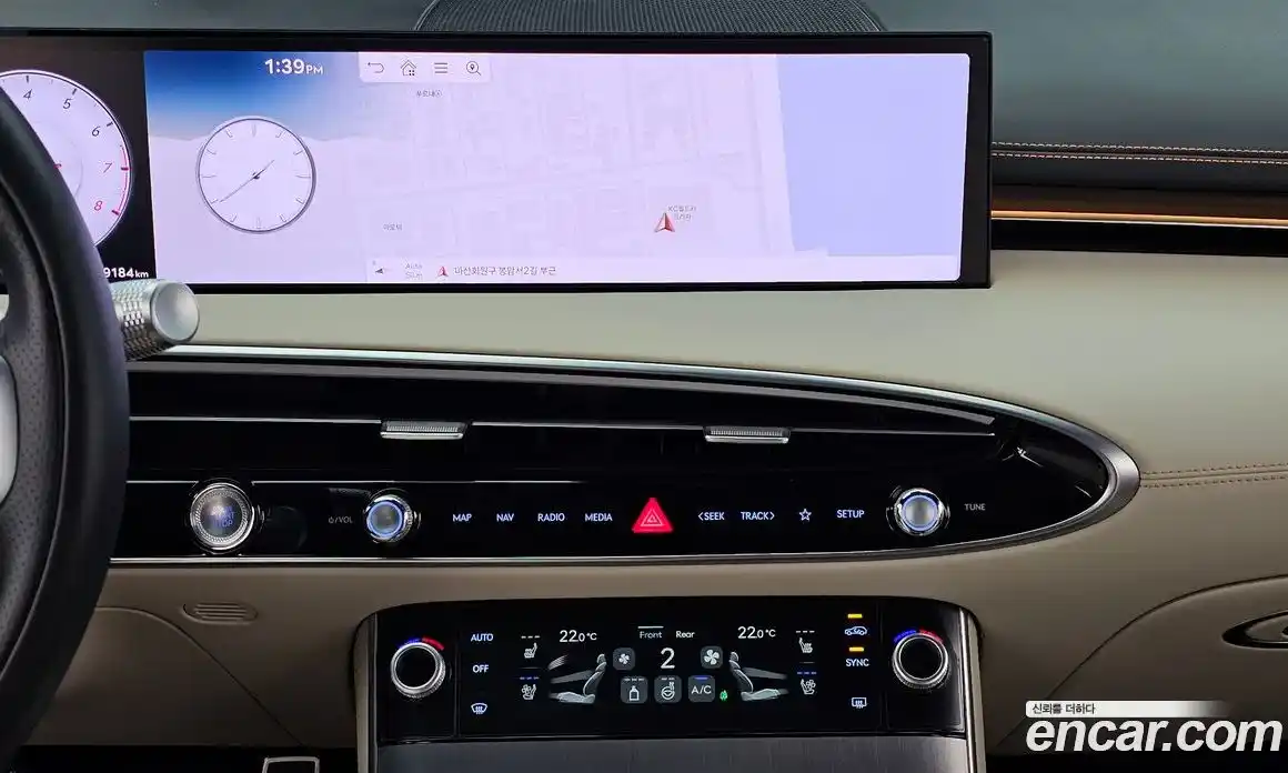 Genesis GV70 2025 2.5 автомат (гидро), фото 20