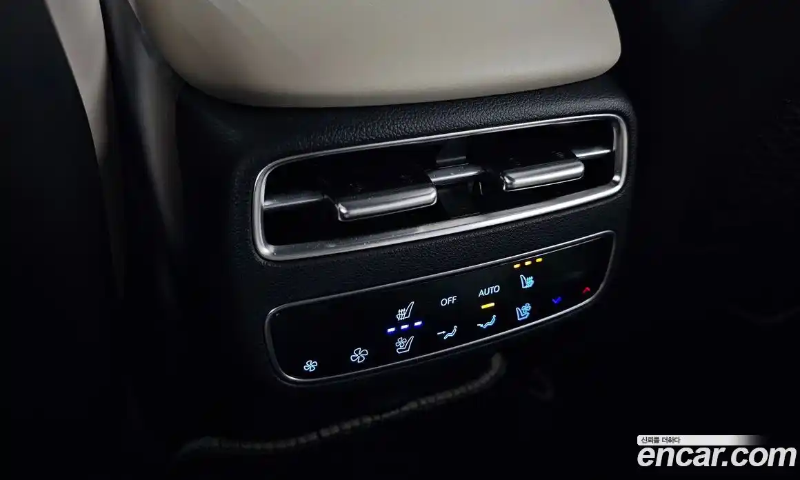 Genesis GV70 2025 2.5 автомат (гидро), фото 24