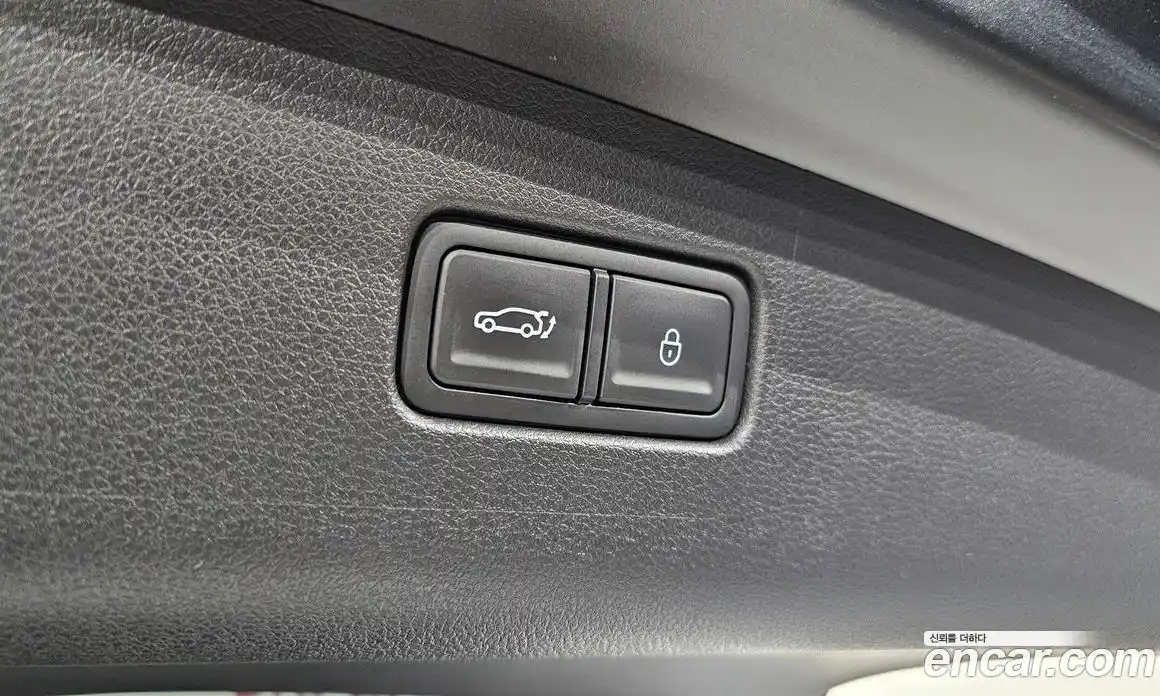 Genesis GV70 2025 2.5 автомат (гидро), фото 26