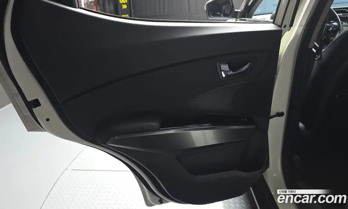 SsangYong TIBOLI 2022 1.5 автомат (гидро), фото 15
