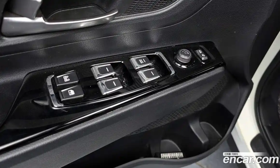 SsangYong Korando 2019 1.5 автомат (гидро), фото 16