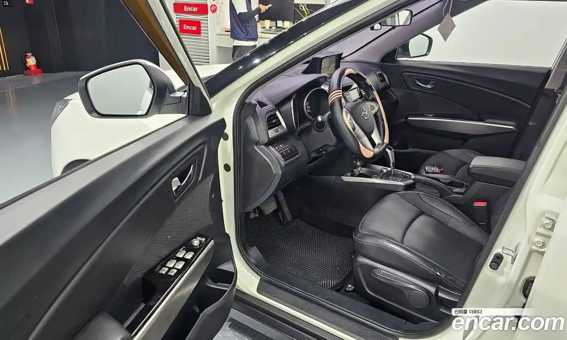 SsangYong TIBOLI 2015 1.6 автомат (гидро), фото 13