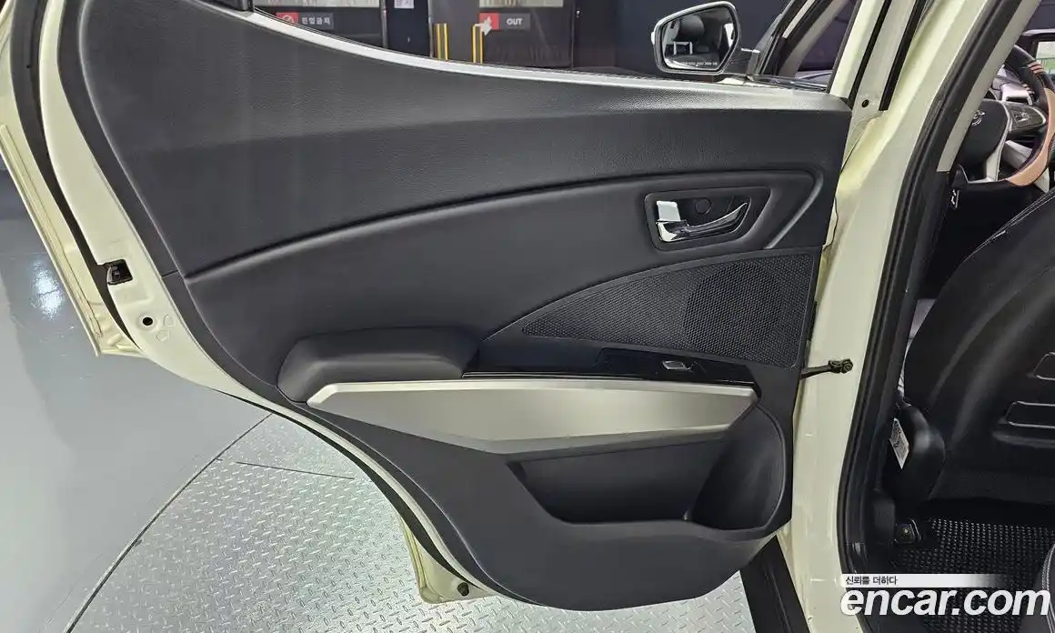 SsangYong TIBOLI 2015 1.6 автомат (гидро), фото 15