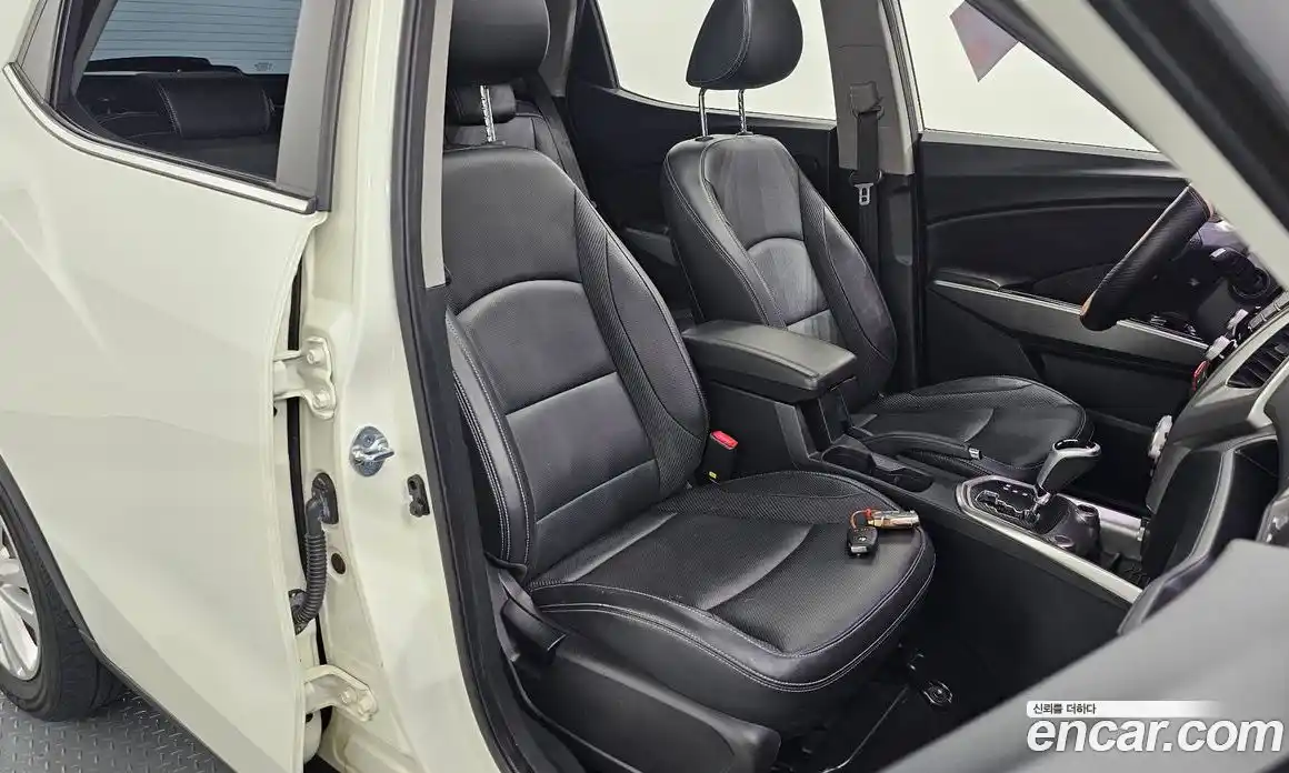 SsangYong TIBOLI 2015 1.6 автомат (гидро), фото 18