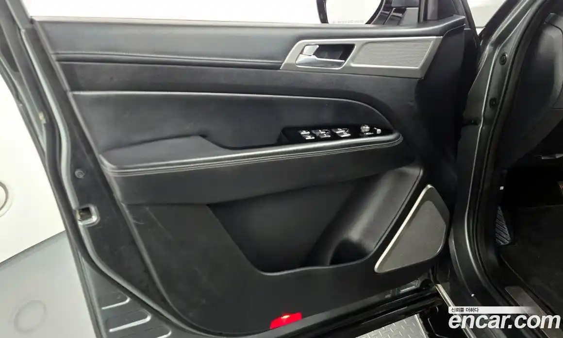SsangYong Rexton 2019 2.2 автомат (гидро), фото 13