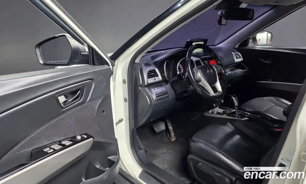 SsangYong TIBOLI 2016 1.6 автомат (гидро), фото 13