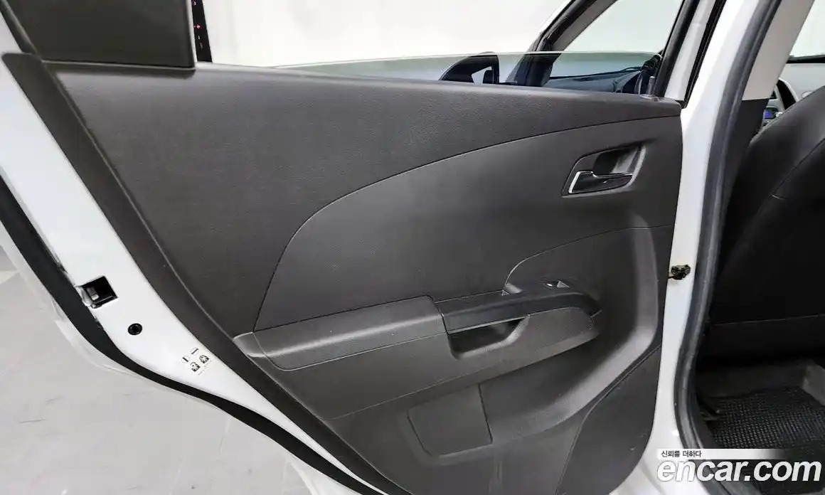 Chevrolet Aveo 2012 1.6 механика, фото 15