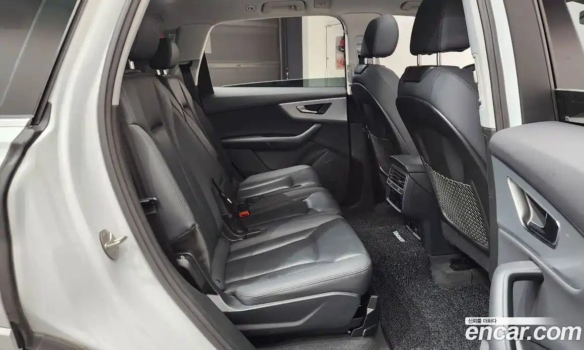 Audi Q7 2020 3.0 автомат (гидро), фото 17
