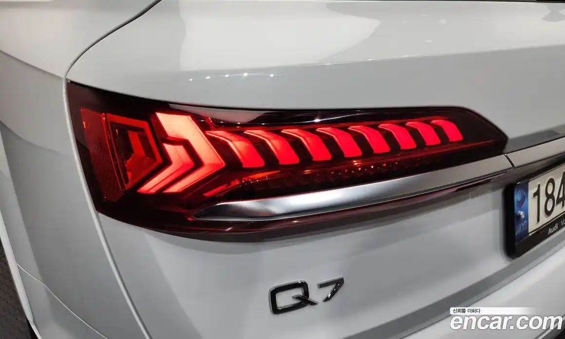 Audi Q7 2020 3.0 автомат (гидро), фото 9