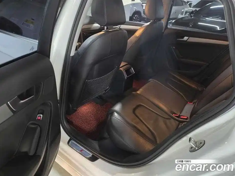 Audi A4 2014 2.0 автомат (гидро), фото 17