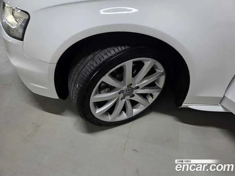 Audi A4 2014 2.0 автомат (гидро), фото 19