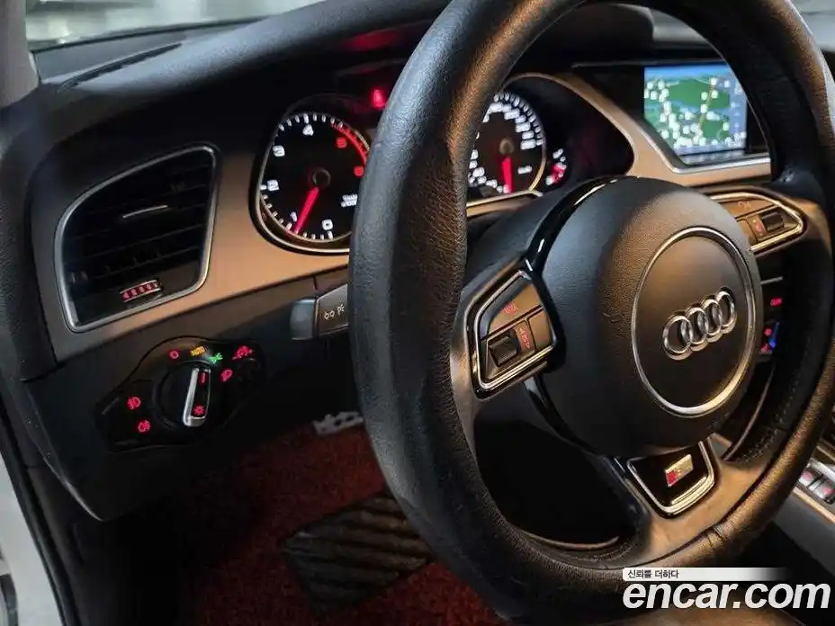 Audi A4 2014 2.0 автомат (гидро), фото 7