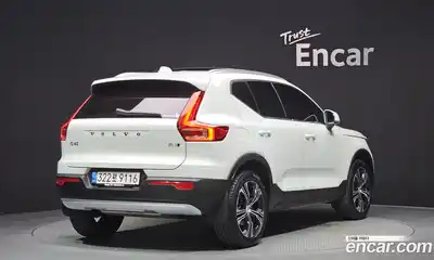 Volvo XC40 2022 2.0 автомат (гидро), миниатюра 2