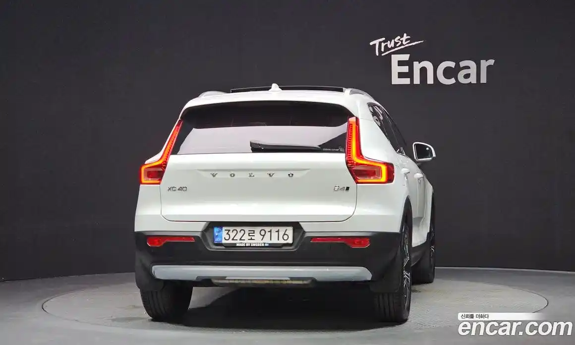Volvo XC40 2022 2.0 автомат (гидро), фото 4