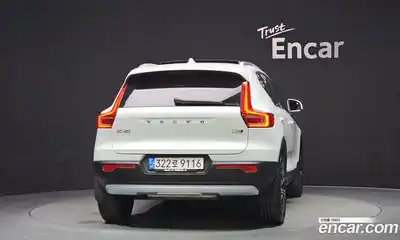 Volvo XC40 2022 2.0 автомат (гидро), миниатюра 4