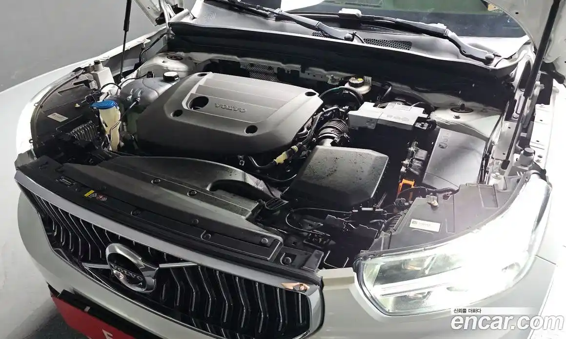 Volvo XC40 2022 2.0 автомат (гидро), фото 6