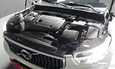 Volvo XC40 2022 2.0 автомат (гидро), миниатюра 6