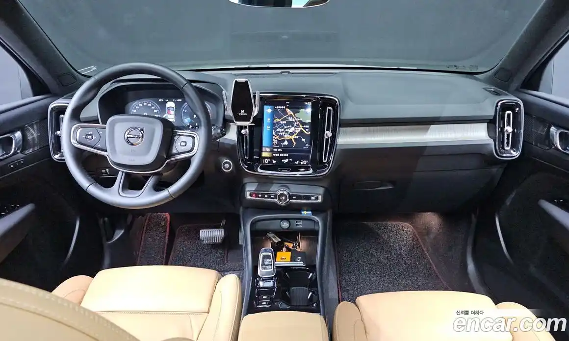 Volvo XC40 2022 2.0 автомат (гидро), фото 10