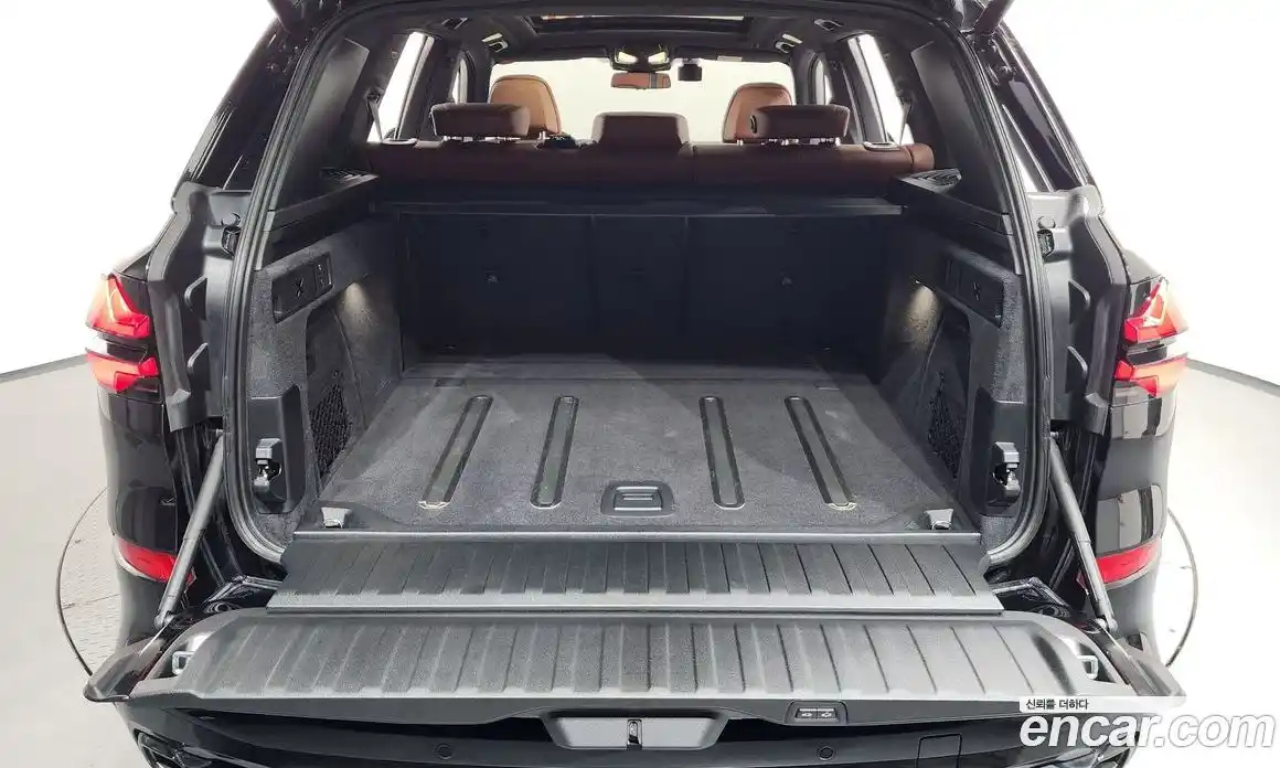 BMW X5 2024 4.4 автомат (гидро), фото 27