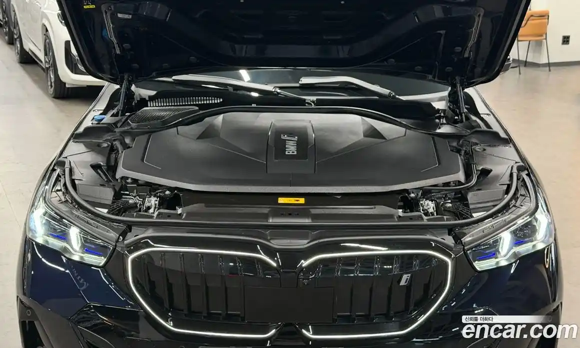 BMW i5 2024 0.2 автомат (гидро), фото 6