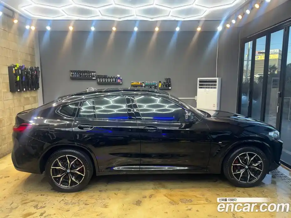 BMW X4 2023 2.0 автомат (гидро), фото 12