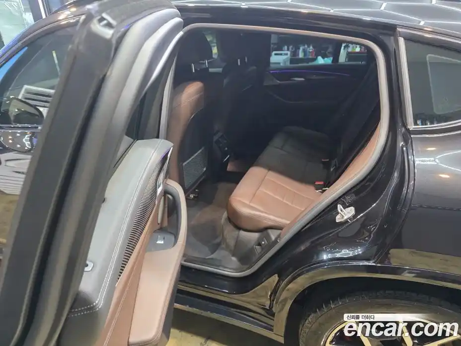 BMW X4 2023 2.0 автомат (гидро), фото 19