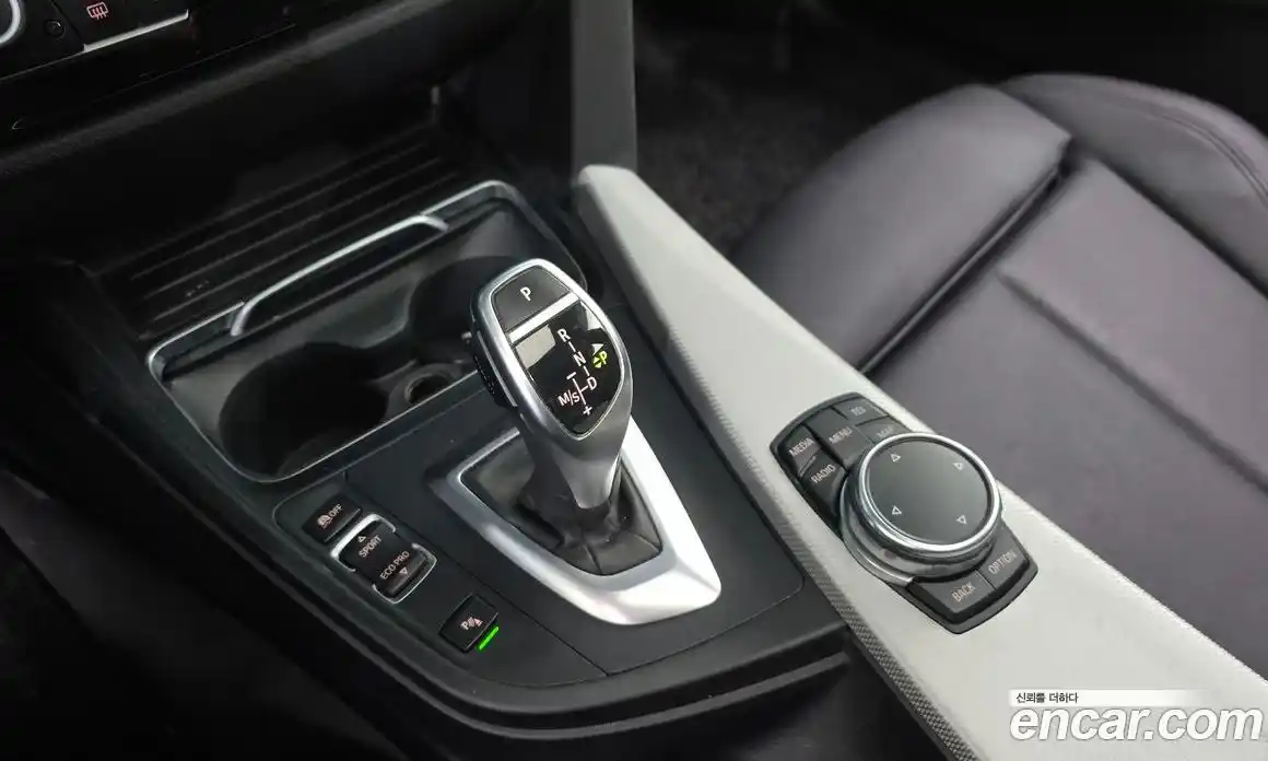 BMW 3 серия 2016 2.0 автомат (гидро), фото 9