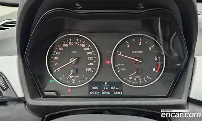BMW X1 2018 2.0 автомат (гидро), миниатюра 11