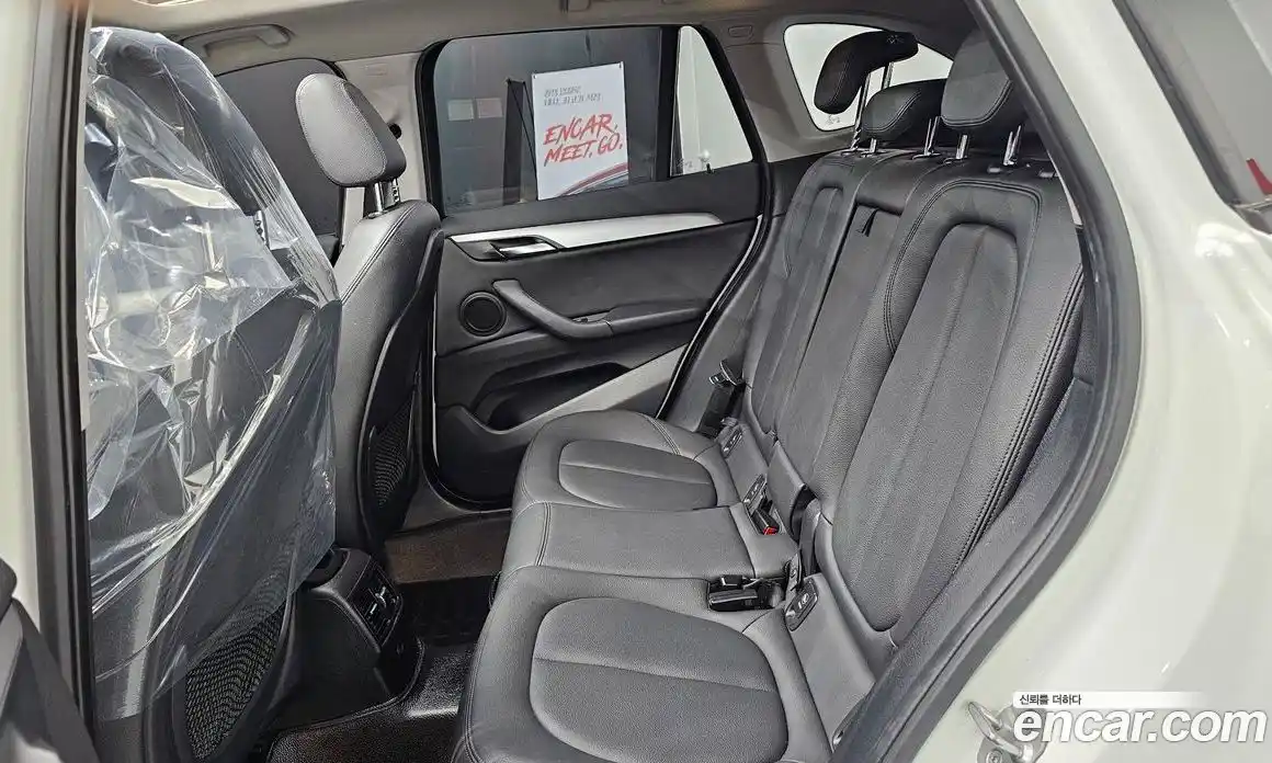 BMW X1 2018 2.0 автомат (гидро), фото 17