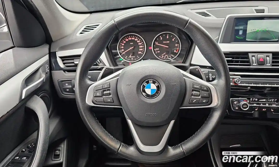 BMW X1 2018 2.0 автомат (гидро), фото 19