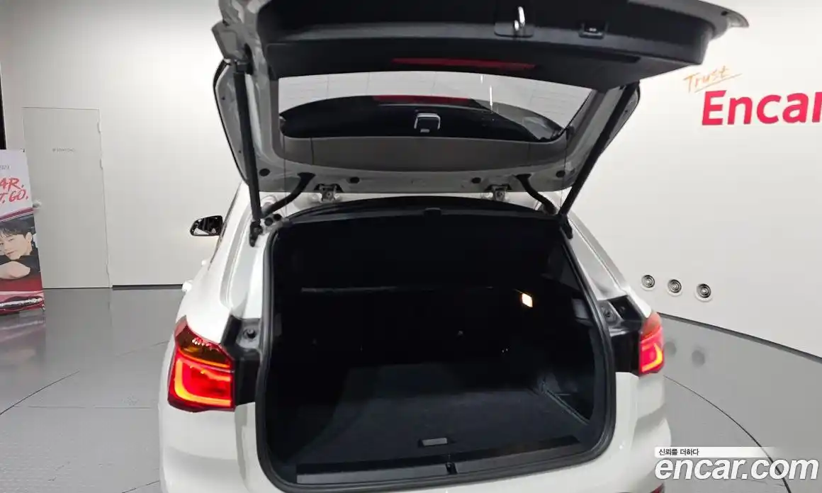BMW X1 2018 2.0 автомат (гидро), фото 32