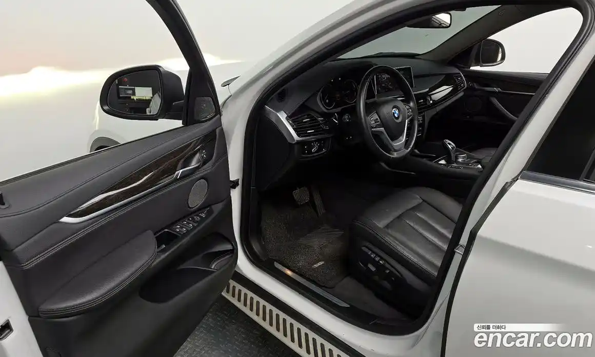 BMW X6 2018 3.0 автомат (гидро), фото 12