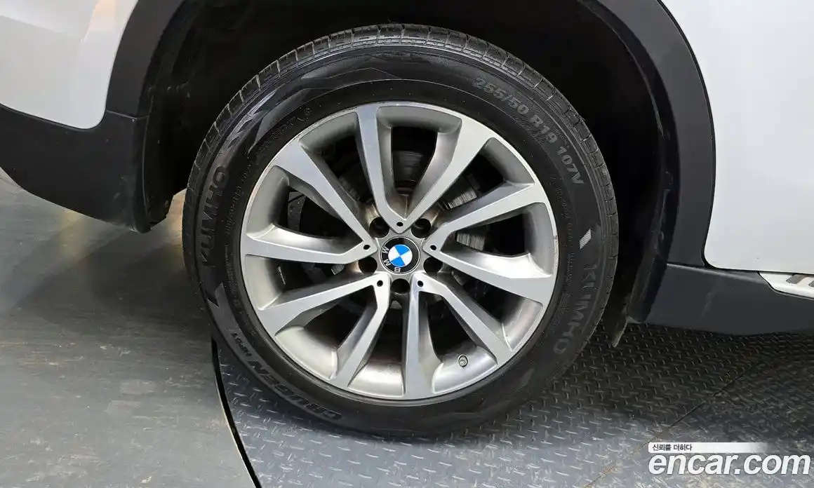 BMW X6 2018 3.0 автомат (гидро), фото 4