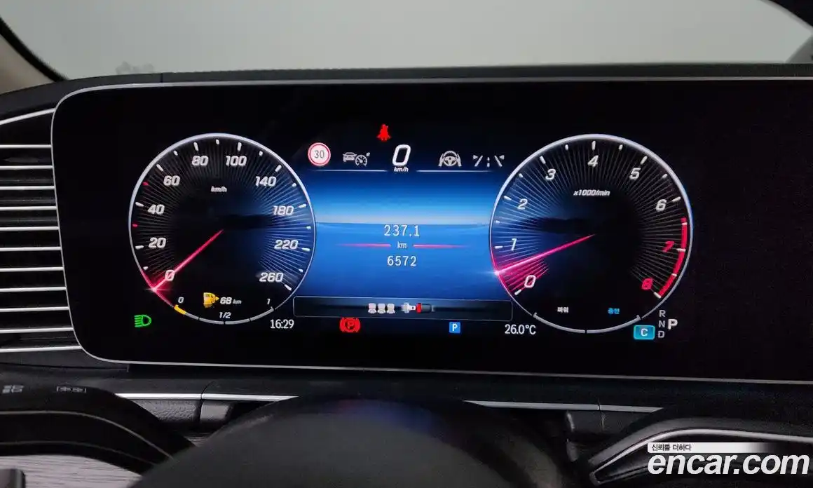 Mercedes-Benz GLE-Class 2025 3.0 гидро, фото 11