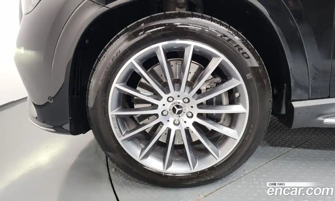 Mercedes-Benz GLE-Class 2025 3.0 гидро, фото 5