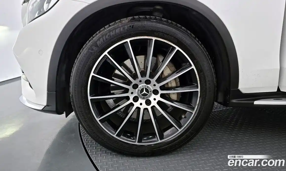 Mercedes-Benz GLC-Class 2019 2.0 гидро, фото 5 Mercedes-Benz GLC-Class 2019 2.0 гидро, фото 5