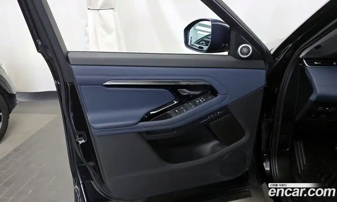 Land Rover Range Rover Evoque 2020 2.0 автомат (гидро), фото 14