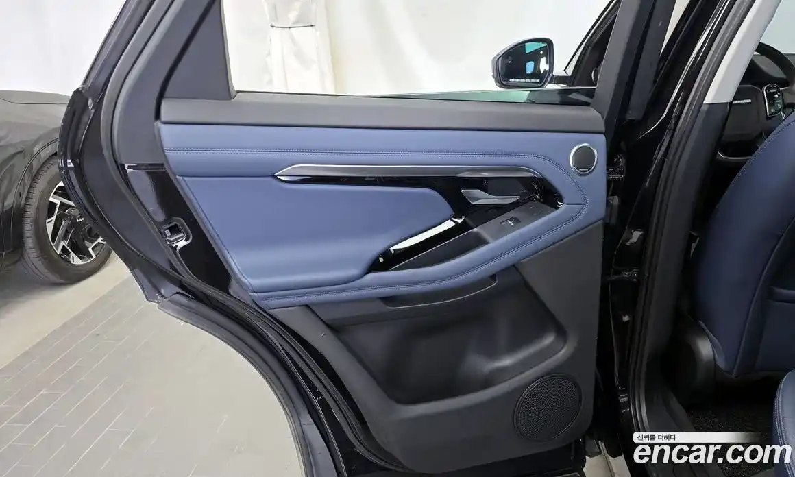 Land Rover Range Rover Evoque 2020 2.0 автомат (гидро), фото 15