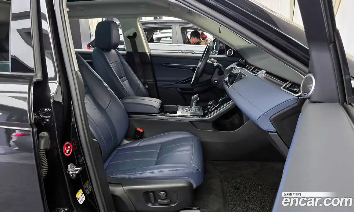 Land Rover Range Rover Evoque 2020 2.0 автомат (гидро), фото 16