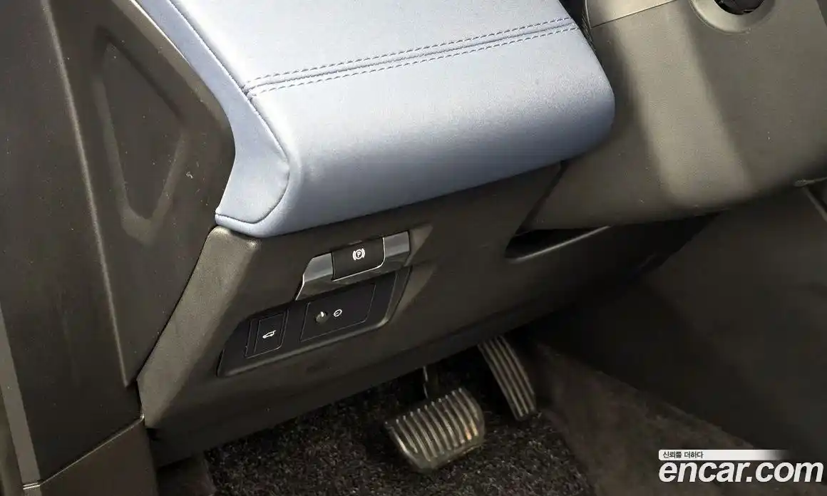 Land Rover Range Rover Evoque 2020 2.0 автомат (гидро), фото 27